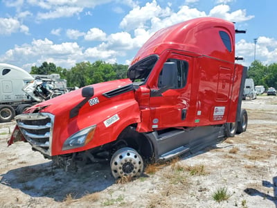 2021 Freightliner Cascadia 126