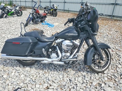 2016 Harley-Davidson FLHXS