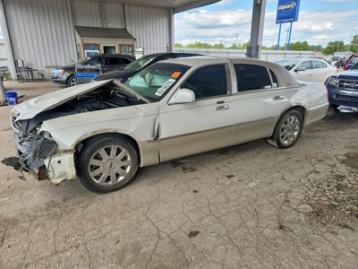 2004 Lincoln Town Car