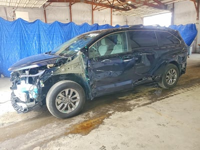 2025 Toyota Sienna Hybrid