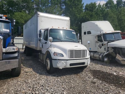 2012 Freightliner M2 106