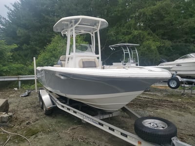 2019 Tidewater Boats Boat W/trl
