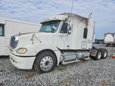 2005 Freightliner Columbia 120