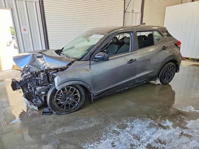 2025 Nissan Kicks Play