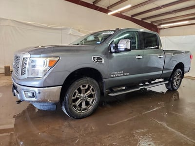 2017 Nissan Titan