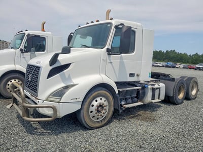 2019 Volvo Vnr64t