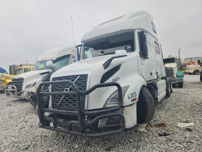 2025 Volvo Trucks VNL