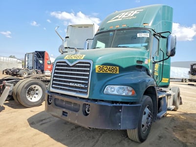 2017 Mack Cxu612