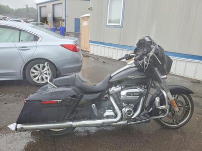 2017 Harley-Davidson FLHX