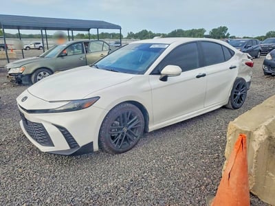 2025 Toyota Camry Hybrid