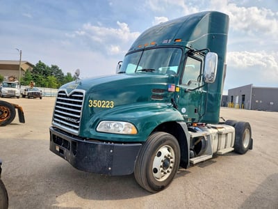 2016 Mack Cxu612