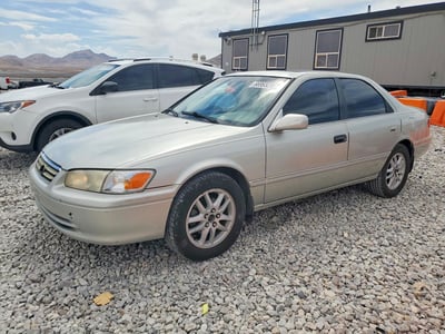 2000 Toyota Camry
