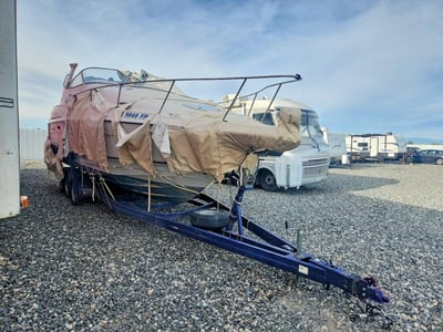 1999 Regal 2100 Boat