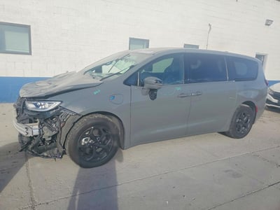 2022 Chrysler Pacifica Hybrid