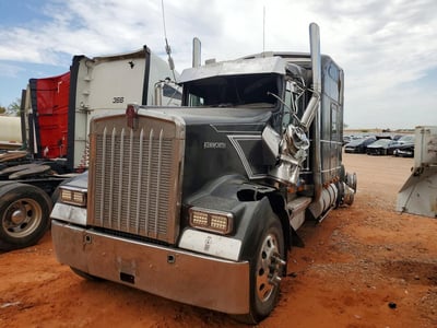 2004 Kenworth W900