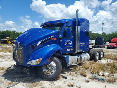 2023 Peterbilt 579
