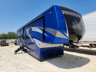 2022 Keystone Redwood