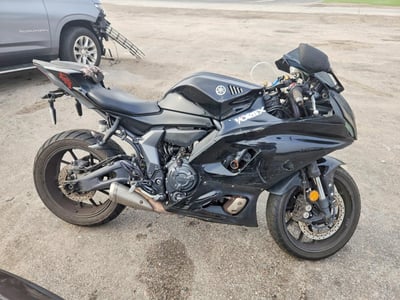 2023 Yamaha R7