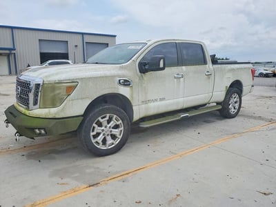 2016 Nissan Titan