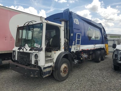 2007 Mack Mr690s