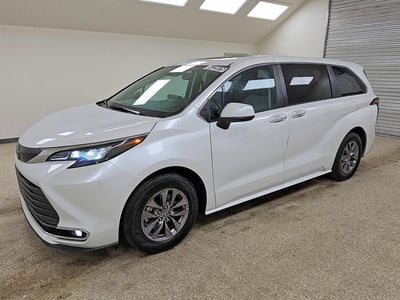 2024 Toyota Sienna Hybrid