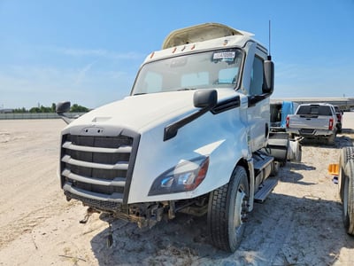 2024 Freightliner Cascadia 126