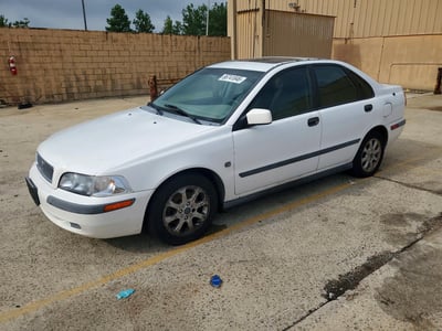 2002 Volvo S40