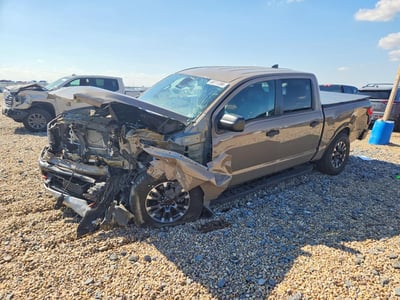 2023 Nissan Titan