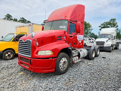 2015 Mack CXU (pinnacle)