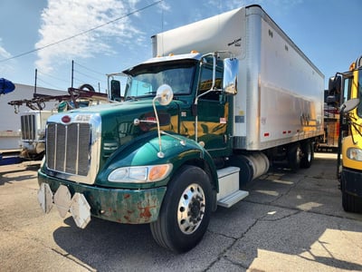 2019 Peterbilt 348