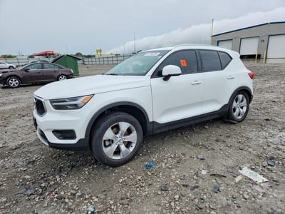 2022 Volvo XC40