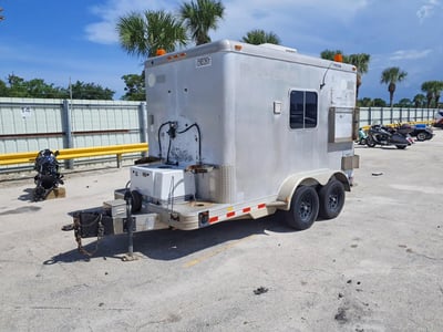 2001 Featherlite Trailers Trailer