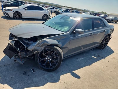 2019 Chrysler 300s