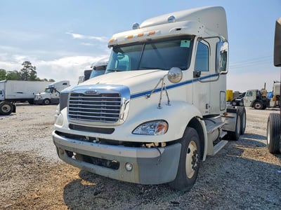 2012 Freightliner Columbia 112