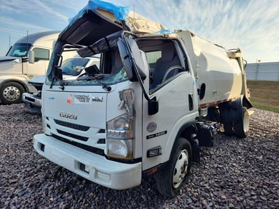 2022 Isuzu NRR