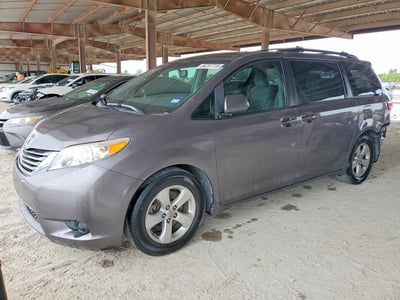 2015 Toyota Sienna