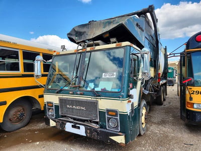 2007 Mack Le613