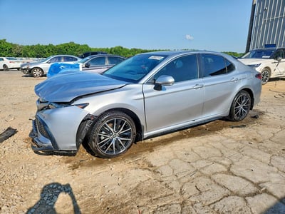 2024 Toyota Camry Hybrid