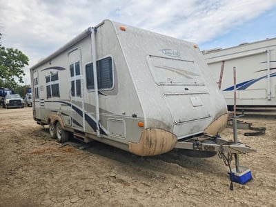 2003 R-Vision Recreational Vehicle (rv)