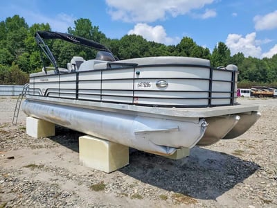 2018 Alumaweld Veranda 26s