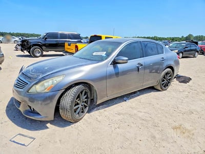2015 Infiniti Q40