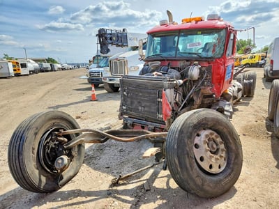 2001 Mack Ch613