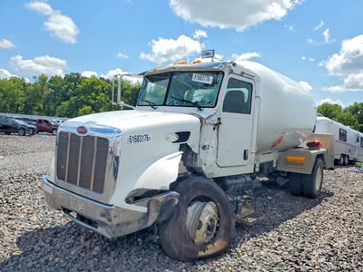 2011 Peterbilt 337
