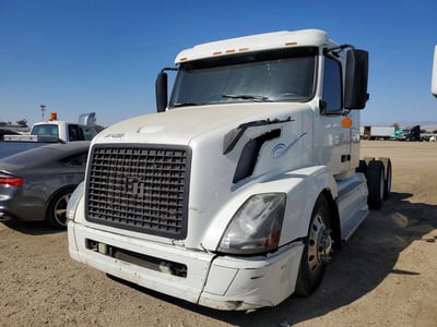 2017 Volvo VNL