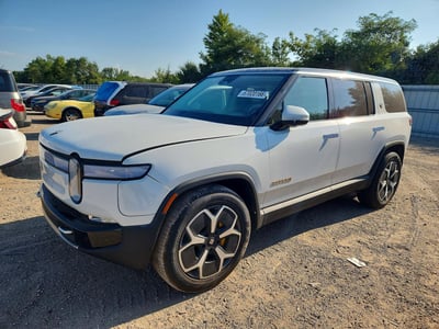 2024 Rivian R1S