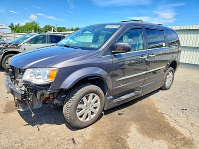 2016 Chrysler Town & Country
