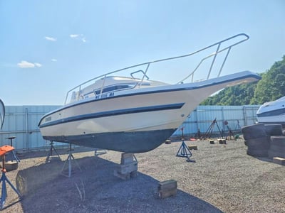 1995 Stratos Boats Inc Boat