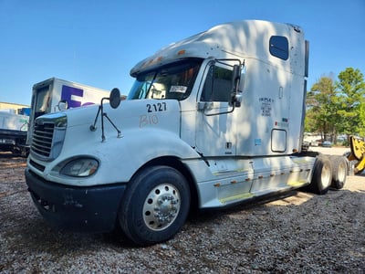 2005 Freightliner Columbia 120