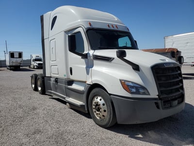 2018 Freightliner Cascadia 123