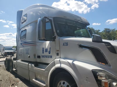 2017 Volvo VNL